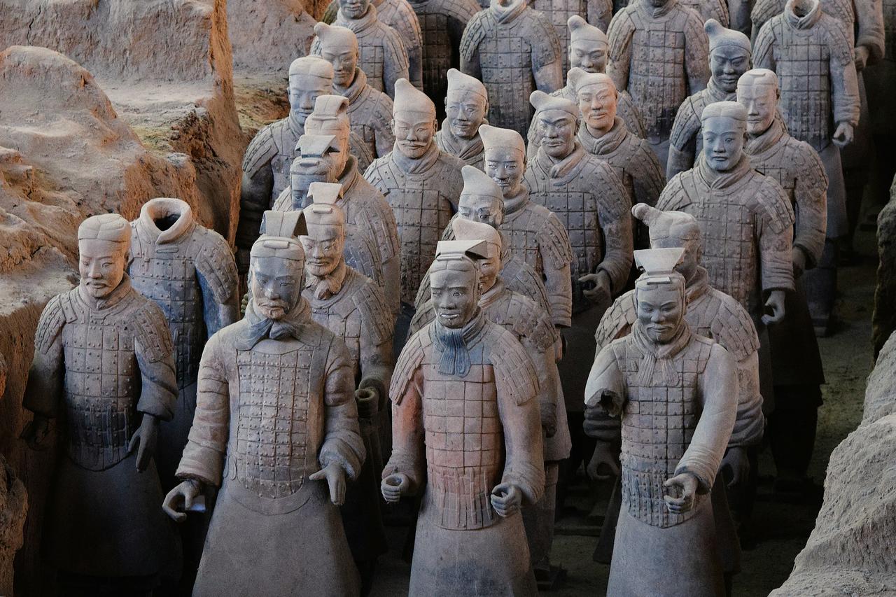 In today’s world of easy access information and increasingly amazing imagery you can often be left underwhelmed when seeing something in reality, It was a plesant surprise to find the Terracotta Army did not just live up to the hype but thoroughly exceeded it, a truly awe inspiring site that they have only just scratched the surface of